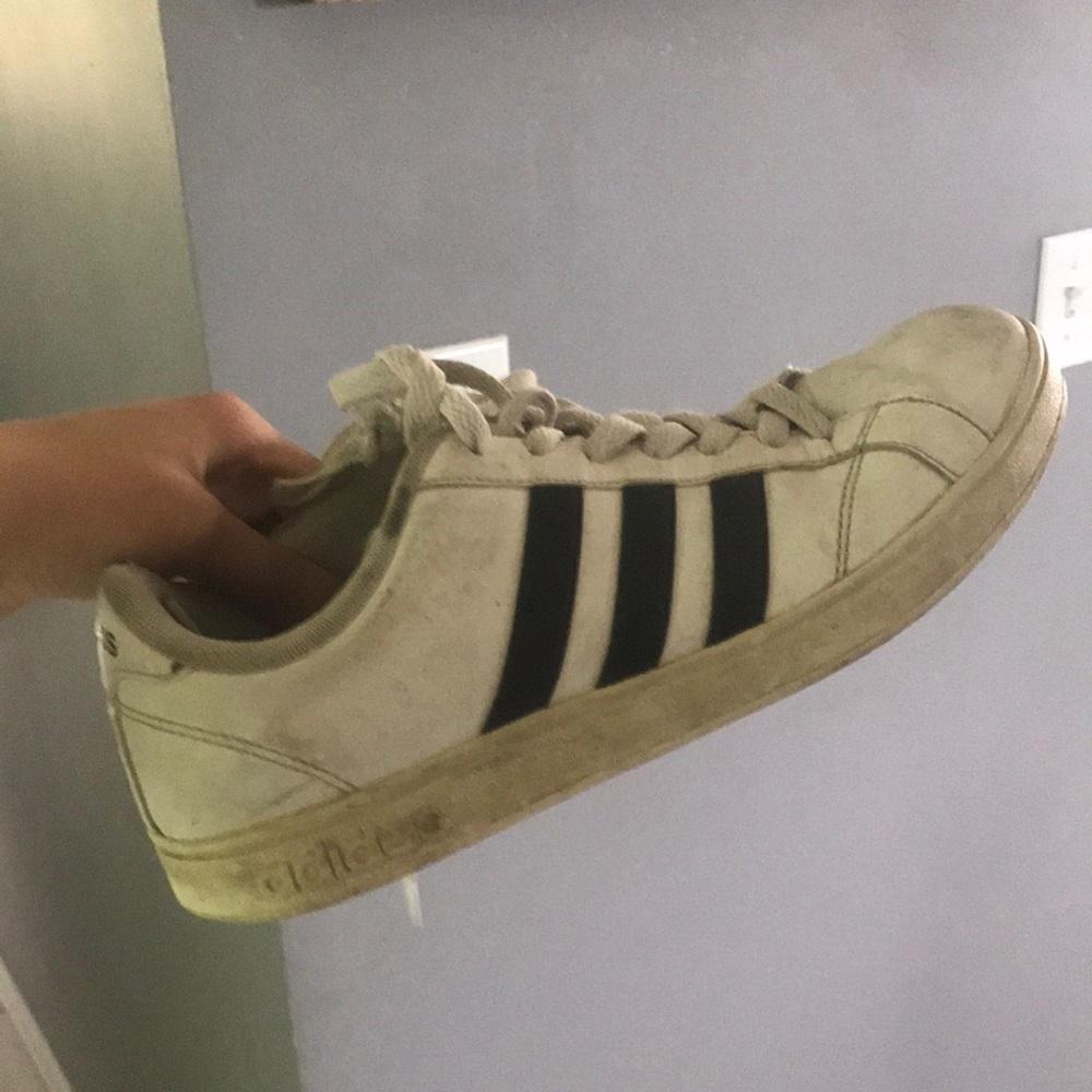 Adidas Sneakers